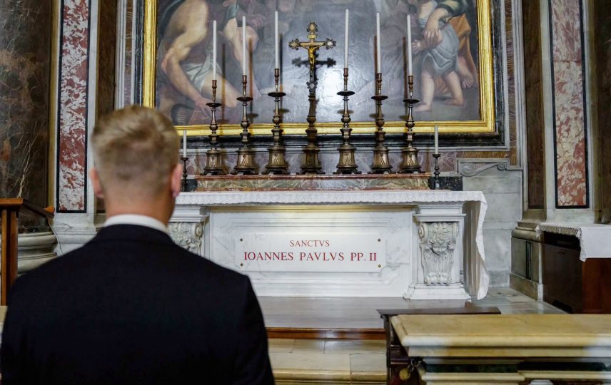 magyar peter vatikan 1.jpg