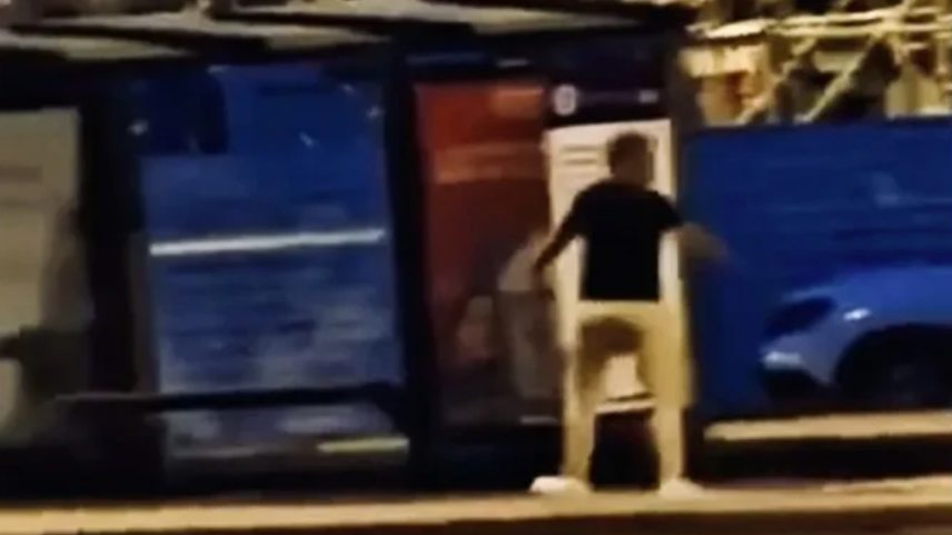 Magyar Péter a pesti éjszakában