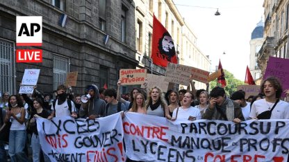 LIVE: School protests in France