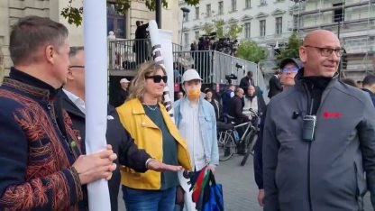 Magyar Péter "magánrendezvényén" jártunk a Kossuth téren