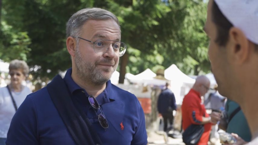Orbán Balázs nyilatkozik